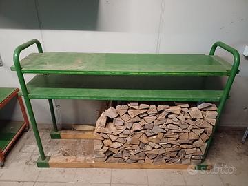 Supporto per appoggio legna