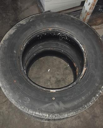 Gomme estive 235 70 16 