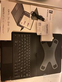 Cover per tablet con tastiera