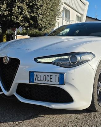 Alfa Romeo Giulia 2.2 210cv Q4 "VELOCE TI"