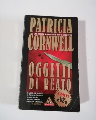 Libro Oggetti di Reato Thriller