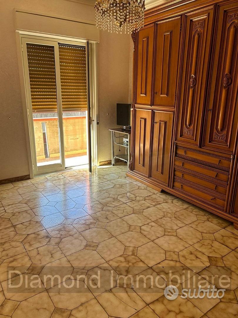 Appartamento con terrazza ad Aci Catena - Vista 4