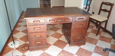 N.2 Prestigiose scrivanie modello President