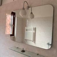 Specchio bagno con applique