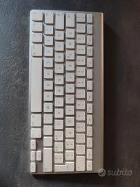 Apple Wireless Keyboard (modello A1314) italiano