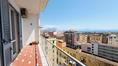 6 LOCALI A NAPOLI