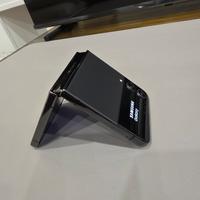 Samsung Galaxy Z Flip 4