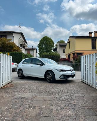 Golf 8 1.5 eTSI 150 CV