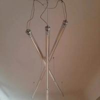 Grande lampadario moderno di design 