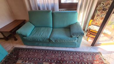 divano a due posti misura 170 cm