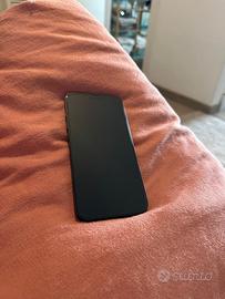 iPhone 16e