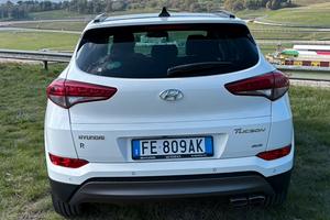 HYUNDAI TUCSON 4wd