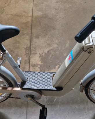 Bicicletta a batteria 