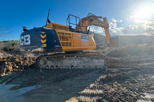 Escavatore idraulico JCB JS 330 NC 4 F