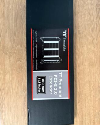 Thermaltake Premium PCIE 3.0 Extender Riser 300mm