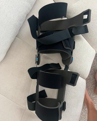 Tutore post operatoio crociato