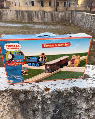 SET TRENINO IN LEGNO THOMAS E TOBY
