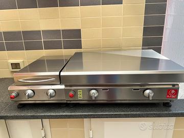 Barbeque a gas con fornelli e piastra