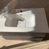 Mobile bagno con lavabo moderno