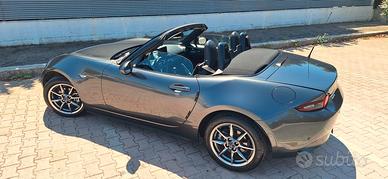 Mazda MX-5 1.5 soft top