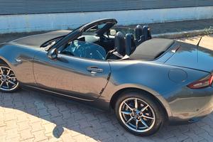Mazda MX-5 1.5 soft top