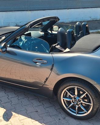 Mazda MX-5 1.5 soft top
