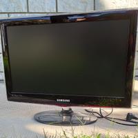 Televisore Samsung 22 pollici UE22C4000PW