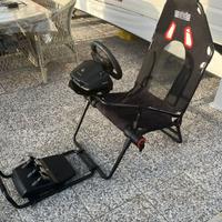 sedia da gaming completa di voltante e pedaliera