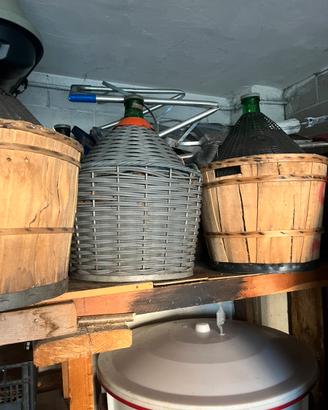 Attrezzatura x fare il vino