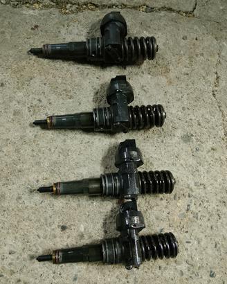 iniettori audi A3 8p golf 5 motore bls