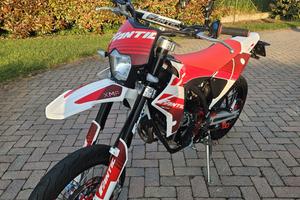 Moto Fantic 125 motard