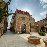 Lustignano TerraTetto, Centro Storico con Fondi