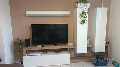 Soggiorno Parete Bianco Lucido e Legno 