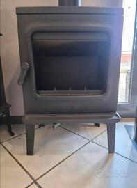 Stufa a Legna JØTUL F 200 IT ***** A+