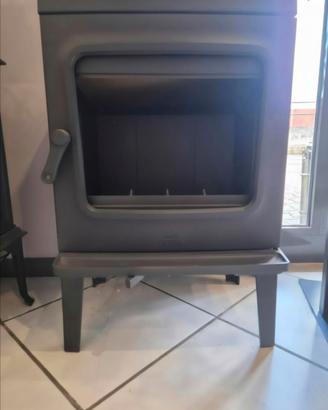 Stufa a Legna JØTUL F 200 IT ***** A+