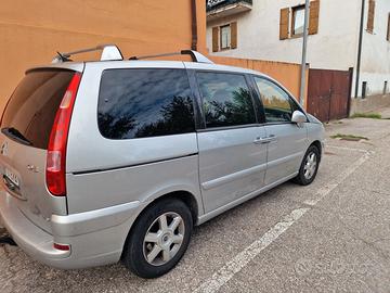 Citroen auto C8