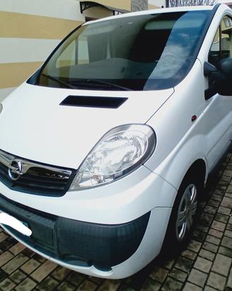 Opel Vivaro furgone
