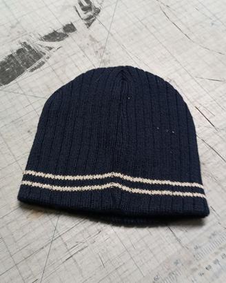 Sciarpe, guanti, pantaloni tutto nuovo imbustato a