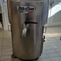 Vendita yogurtiera e formaggi freschi