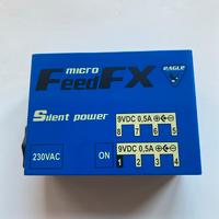 Alimentatore multiplo per effetti a pedale