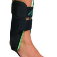 Tutore bivalva per distorsioni caviglia