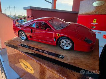 Ferrari F40 1/18 Bburago Base Radica + Box