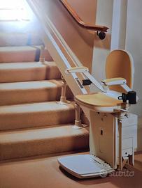 Montascale lineare con seduta per anziani