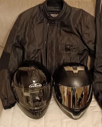 caschi e abbigliamento moto