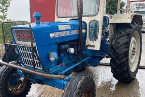 Trattore ford
