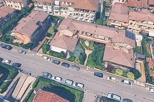VILLA A SCHIERA A BEDIZZOLE
