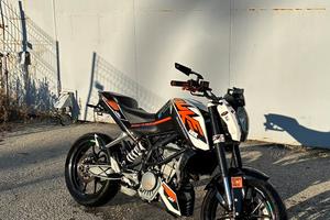 KTM DUKE 125