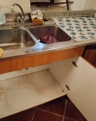 stufa a gas frigorifero lavandino.