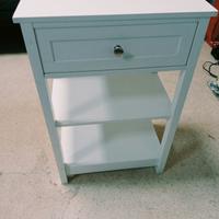 Comodino Bianco con cassetto e scansie