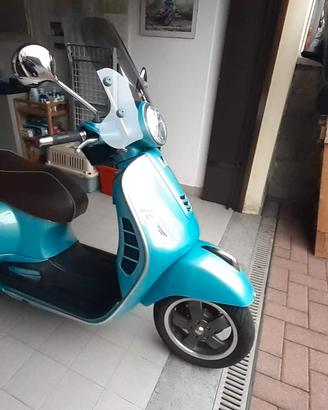 vespa 300 gts